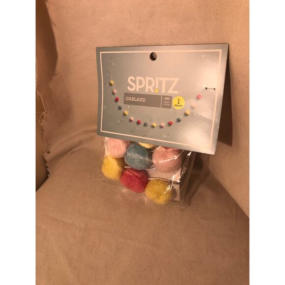 Spritz NWT Bright Pom Pom Garland 1 Count 5ft Multicolor Pastels - Picture 2 of 7